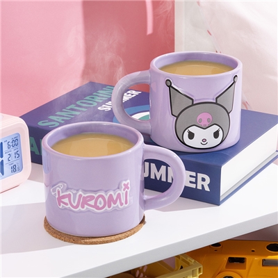 HELLO KITTY EMBOSSED MUG KUROMI